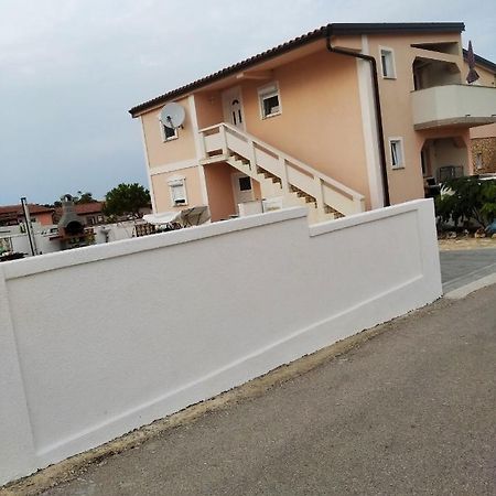 Apartmani Darija Vir Bagian luar foto