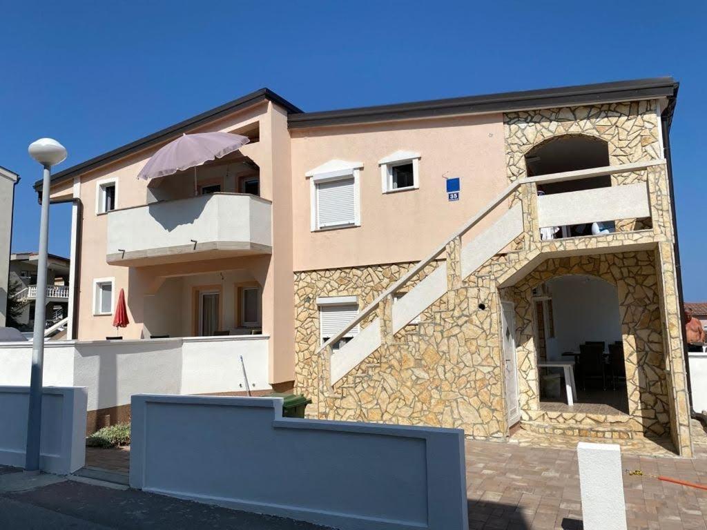 Apartmani Darija Vir Bagian luar foto