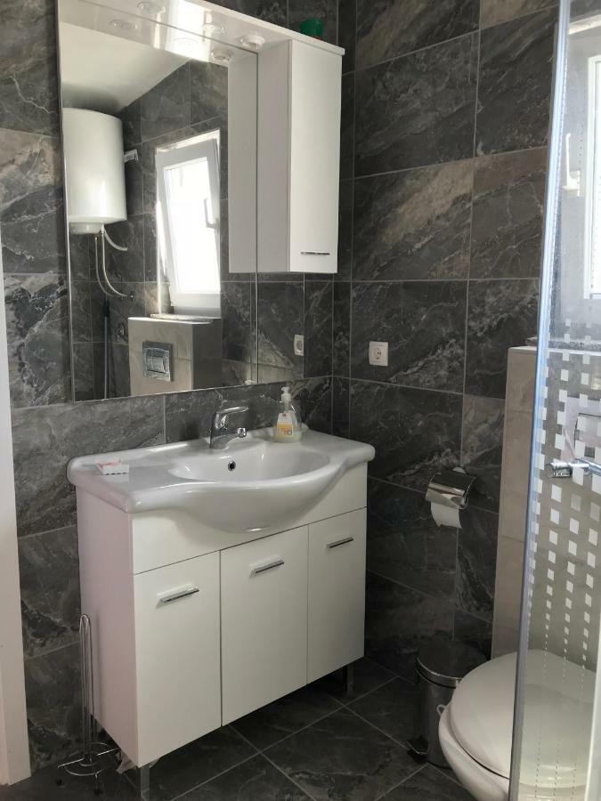 Apartmani Darija Vir Bagian luar foto
